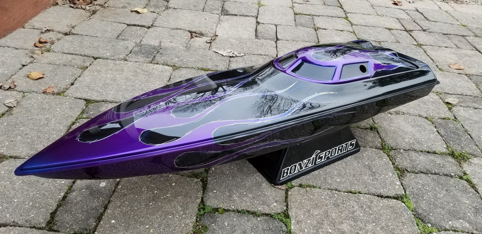 50″ Bonzi RC Boat – Ready to Run