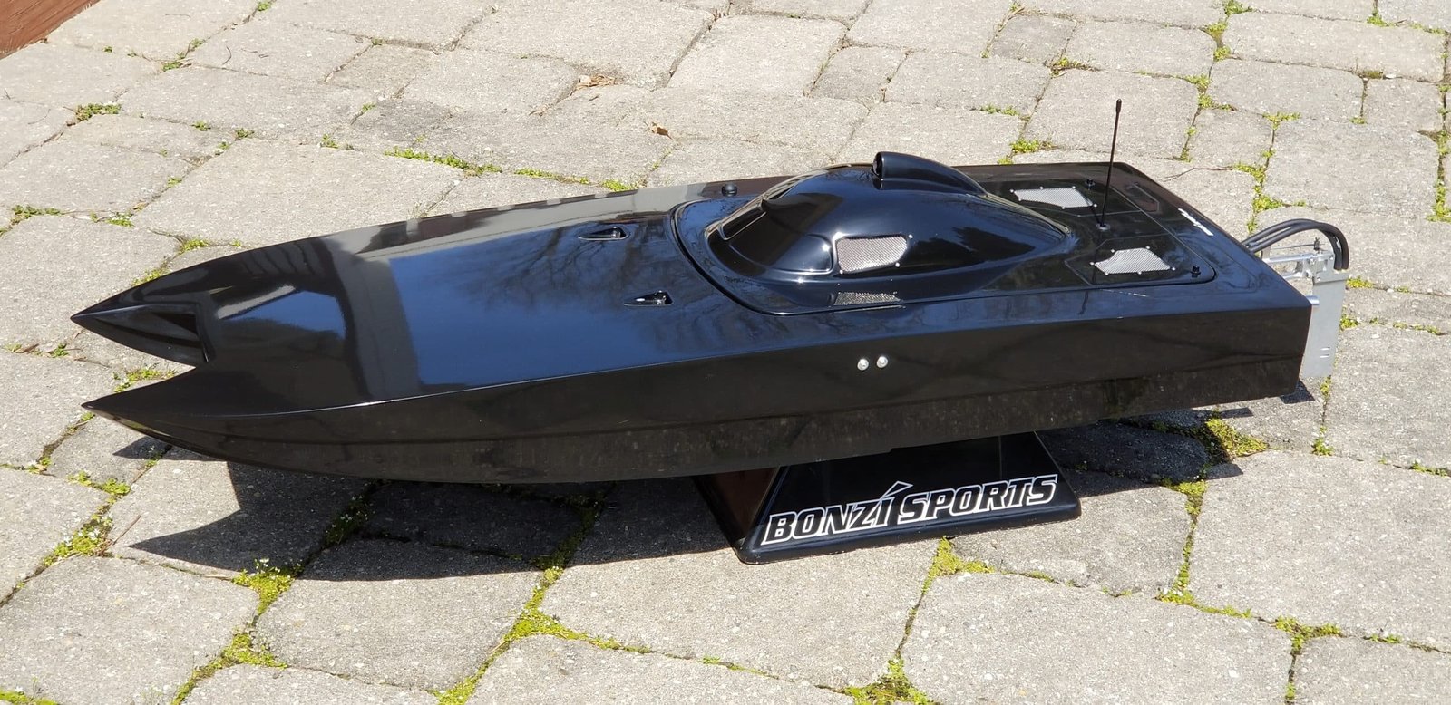 47" Bonzi Skater Cat Hull - Image 3