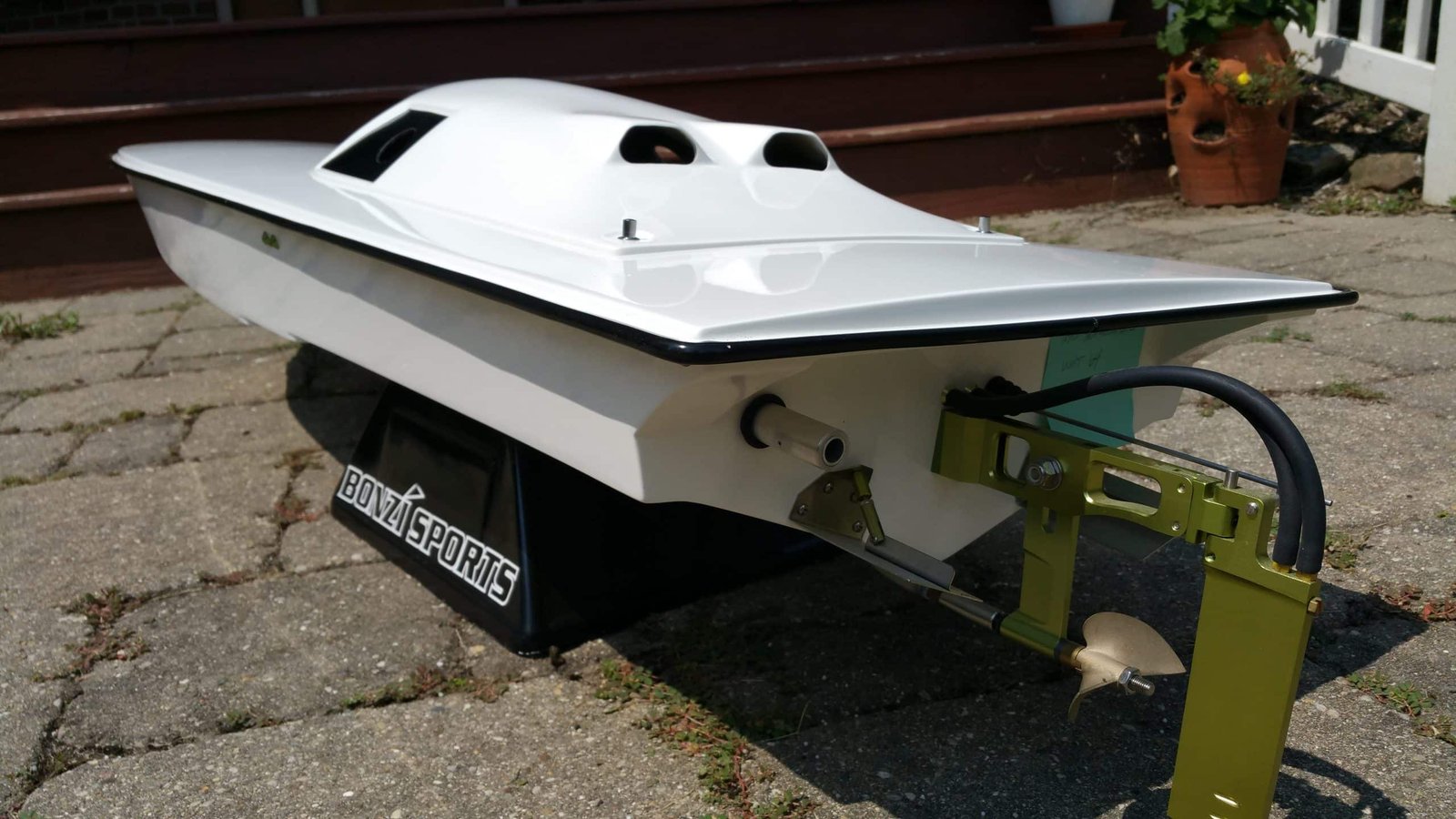 64″ Fountain RC Boat – Ready to Run - BZx4 Modification - Image 3