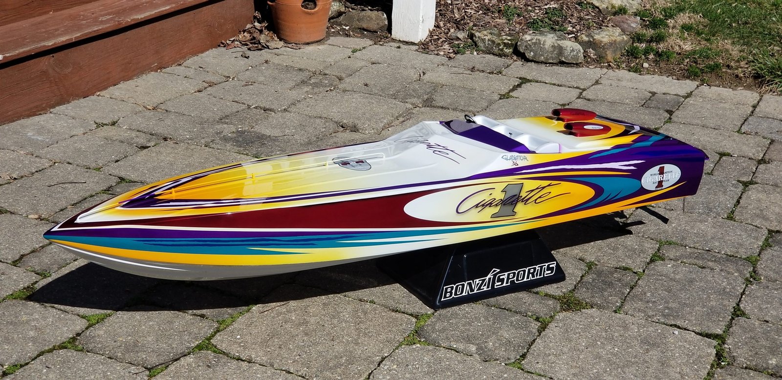 60″ Epic V RC Boat – Ready to Run