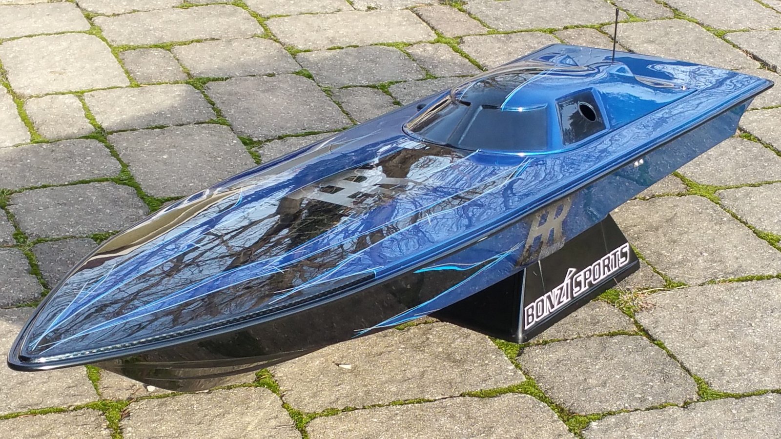 64″ Fountain RC Boat – Ready to Run - BZx4 Modification
